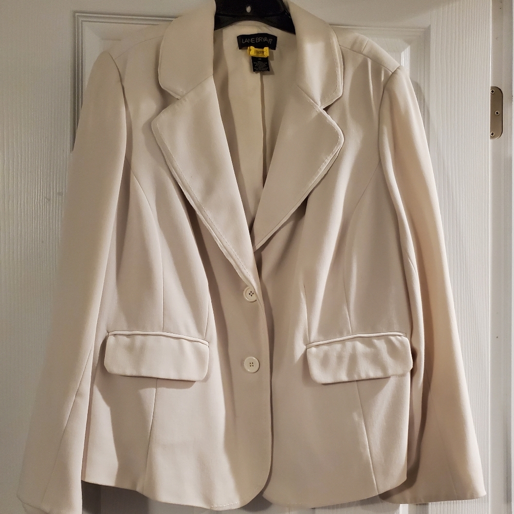 Off white blazer-- check out the matching pant